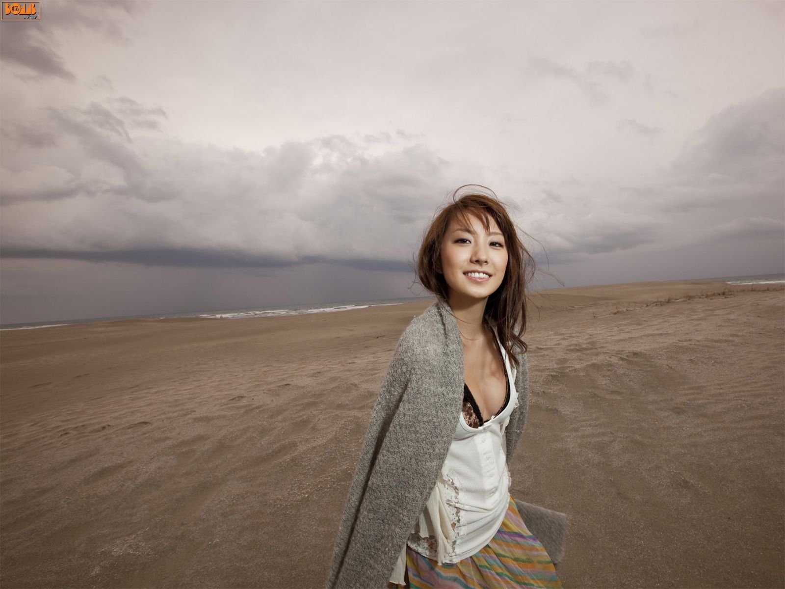 山本梓  [Bomb.tv] 2009.12 Azusa Yamamoto